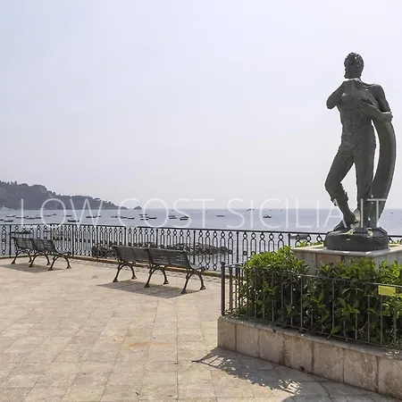 Tysandros In Apartment Giardini Naxos